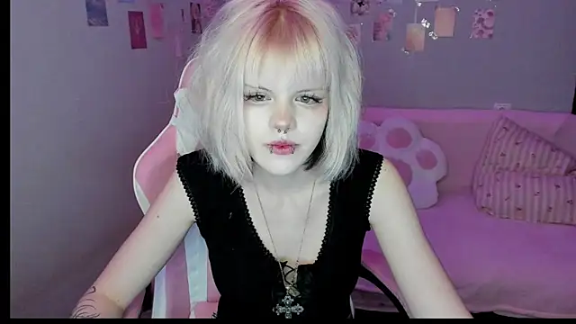 Snapshot of VelvetAlice chatting on 07.15.26 VelvetAlice online show from 07.15.26