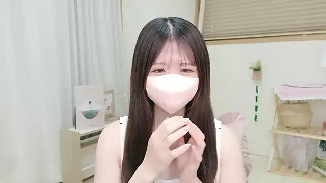Yuinyaaa online show from 06.15.26
