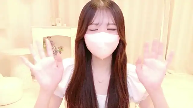 Yuinyaaa online show from 06.22.26