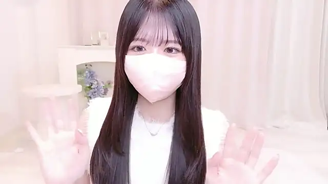Yuinyaaa online show from 07.05.26