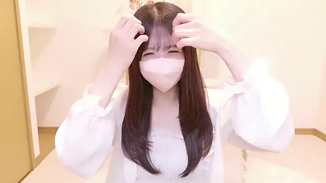 Yuinyaaa online show from 07.07.26