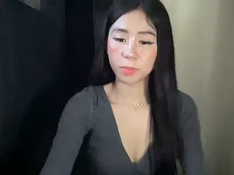 Snapshot of amberluiss chatting on 07.17.26 amberluiss online show from 07.17.26
