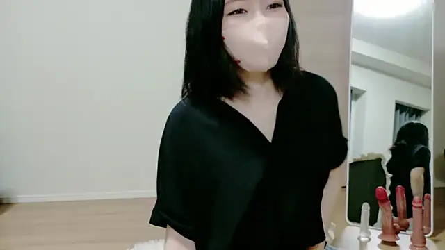 Snapshot of ririmuchan_v chatting on 06.26.26 ririmuchan v online show from 06.26.26