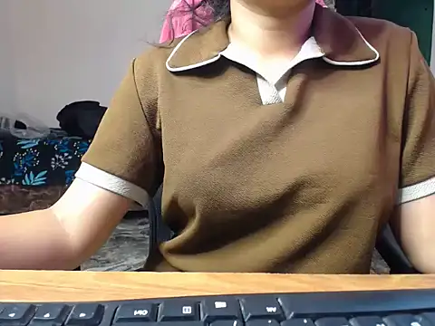 Snapshot of Flirty_Apsara chatting on 06.01.26 Flirty Apsara online show from 06.01.26