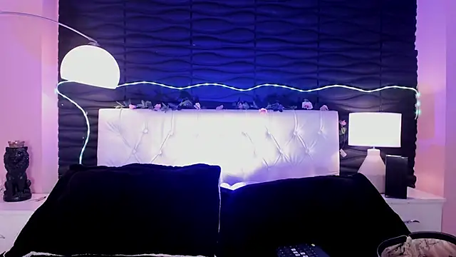 Snapshot of Natasha_Nassty chatting on 06.25.26 Natasha Nassty online show from 06.25.26