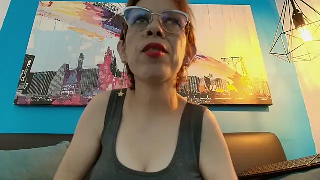 Snapshot of Madame_mature1 chatting on 06.25.26 Madame mature1 online show from 06.25.26