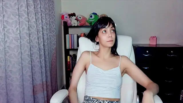Snapshot of Kali_Hel chatting on 07.23.26 Kali Hel online show from 07.23.26