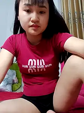 Snapshot of Showmeplaytoy chatting on 05.25.26 Showmeplaytoy online show from 05.25.26