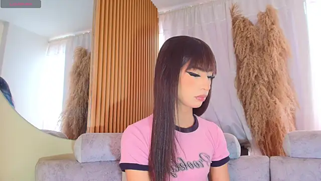 Snapshot of Victoria_Bigcock chatting on 07.17.26 Victoria Bigcock online show from 07.17.26