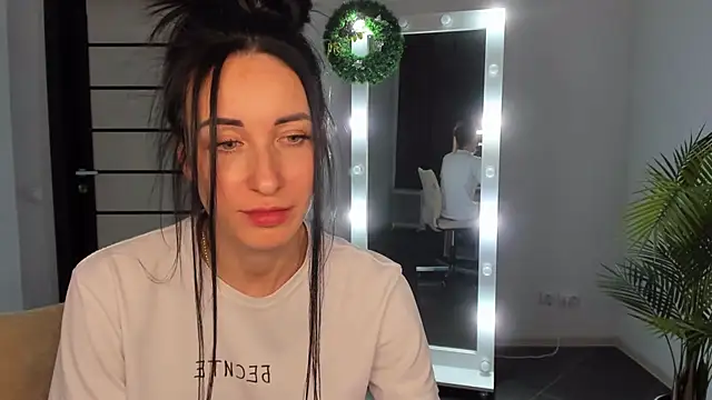 BouncySweety online show from 12.20.24