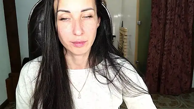 BouncySweety online show from 11.19.25