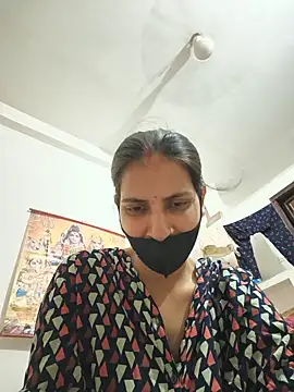 Snapshot of Neha-ji chatting on 06.28.26 Neha-ji online show from 06.28.26