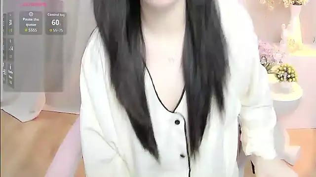 Snapshot of shynana chatting on 07.03.26 shynana online show from 07.03.26