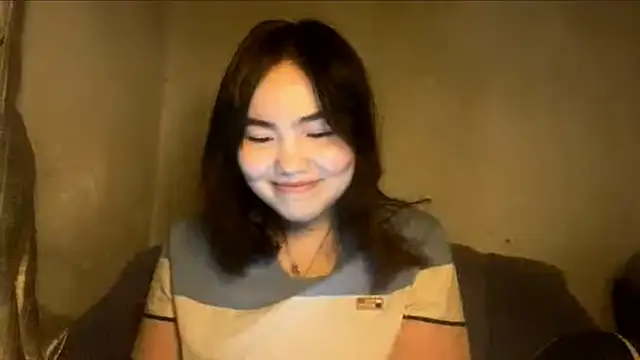 Snapshot of Molly_Teddy chatting on 05.31.26 Molly Teddy online show from 05.31.26