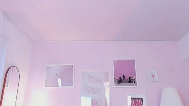 Snapshot of Kimdyy_ chatting on 06.19.26 Kimdyy online show from 06.19.26