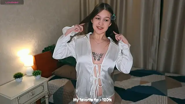 Snapshot of PlayfulMelly chatting on 06.23.26 PlayfulMelly online show from 06.23.26