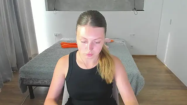 Snapshot of Kitkatvel chatting on 07.04.26 Kitkatvel online show from 07.04.26