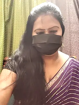 Snapshot of Meera_mia chatting on 06.08.26 Meera mia online show from 06.08.26