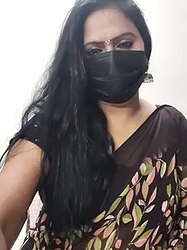 Snapshot of Meera_mia chatting on 06.17.26 Meera mia online show from 06.17.26
