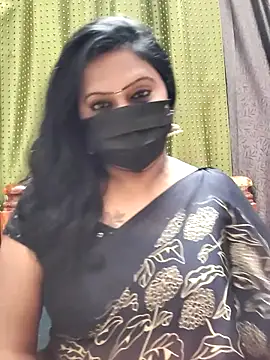 Snapshot of Meera_mia chatting on 06.27.26 Meera mia online show from 06.27.26