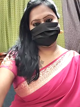 Snapshot of Meera_mia chatting on 07.06.26 Meera mia online show from 07.06.26