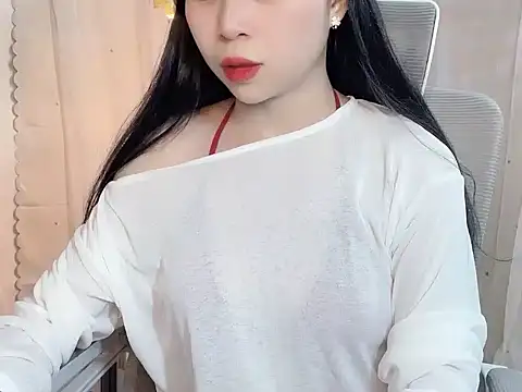 Snapshot of -Naomii_ chatting on 05.27.26 -Naomii online show from 05.27.26