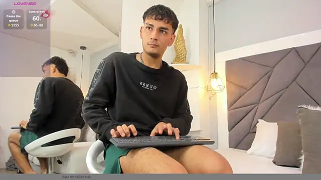 Snapshot of LiamBlake_ chatting on 06.10.26 LiamBlake online show from 06.10.26