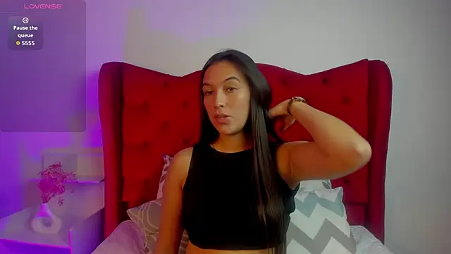 Snapshot of EliiVayne chatting on 06.18.26 EliiVayne online show from 06.18.26