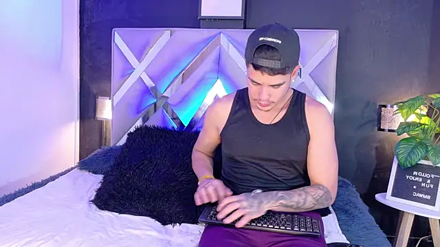 Snapshot of Alex-Rodriguezz chatting on 06.23.26 Alex-Rodriguezz online show from 06.23.26
