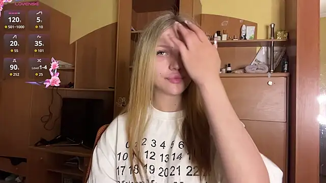 Snapshot of xXMelanieseXx chatting on 06.19.26 xXMelanieseXx online show from 06.19.26