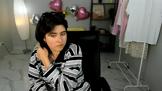 Snapshot of Barbara_Little chatting on 05.29.26 Barbara Little online show from 05.29.26