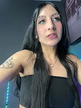 Snapshot of Naaria_ chatting on 06.16.26 Naaria online show from 06.16.26