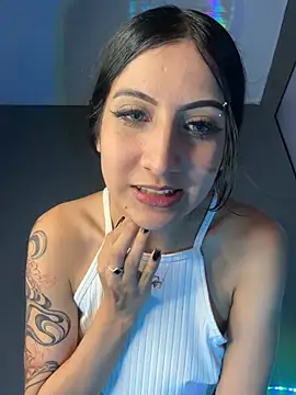 Snapshot of Naaria_ chatting on 06.19.26 Naaria online show from 06.19.26