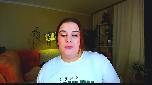 Snapshot of OliviaTwens chatting on 06.03.26 OliviaTwens online show from 06.03.26