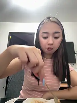 Snapshot of itsskhatee chatting on 06.16.26 itsskhatee online show from 06.16.26