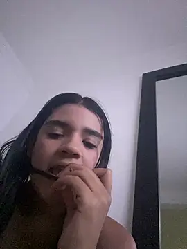 Snapshot of mia__gomex chatting on 06.19.26 mia gomex online show from 06.19.26