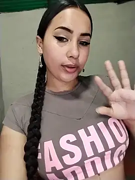 Snapshot of shantall_cute chatting on 06.06.26 shantall cute online show from 06.06.26