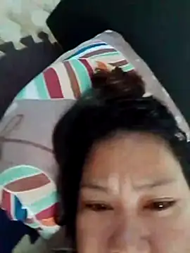 Snapshot of MommyRose28 chatting on 07.29.26 MommyRose28 online show from 07.29.26