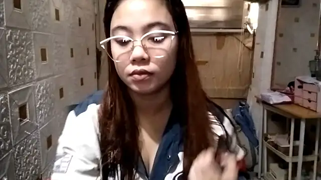 Snapshot of MatildaJanik chatting on 06.02.26 MatildaJanik online show from 06.02.26