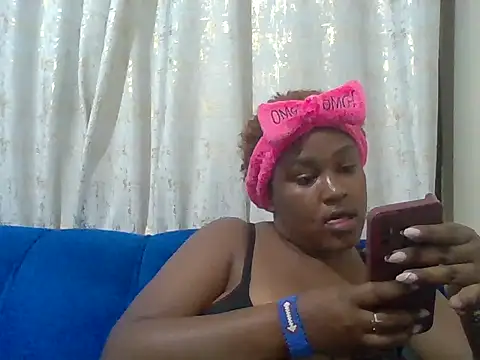 Snapshot of Bigchocoboobs chatting on 05.28.26 Bigchocoboobs online show from 05.28.26