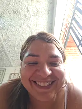 Snapshot of leonorq chatting on 05.31.26 leonorq online show from 05.31.26
