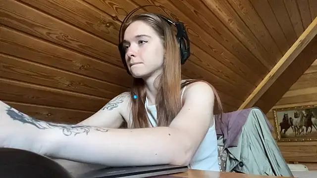 Snapshot of MariaLake chatting on 07.18.26 MariaLake online show from 07.18.26