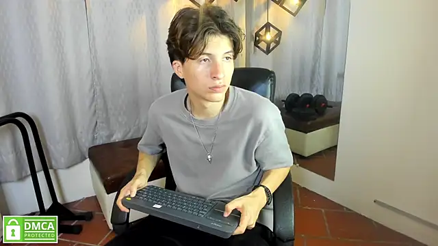 Snapshot of Marcoviolet chatting on 07.15.26 Marcoviolet online show from 07.15.26