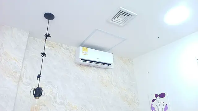 Snapshot of ariana_florez_ chatting on 06.19.26 ariana florez online show from 06.19.26