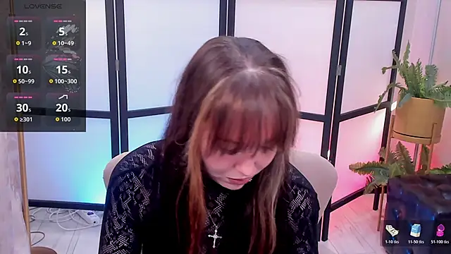 Hyuna Flowers online show from 06.07.26