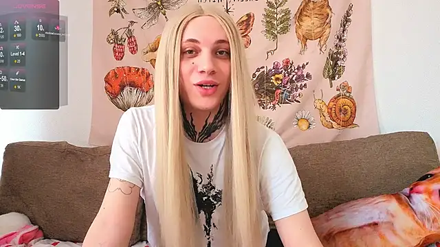 Snapshot of Chloecherry chatting on 06.19.26 Chloecherry online show from 06.19.26