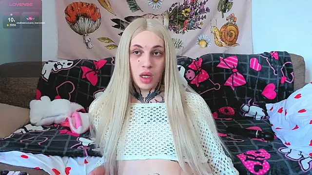Snapshot of Chloecherry chatting on 06.20.26 Chloecherry online show from 06.20.26