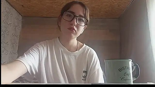 Snapshot of OliviaMoment chatting on 07.06.26 OliviaMoment online show from 07.06.26