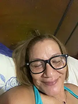 Snapshot of rosanna78322 chatting on 06.17.26 rosanna78322 online show from 06.17.26