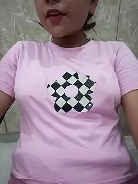 Snapshot of sexy_Diya0 chatting on 06.24.26 sexy Diya0 online show from 06.24.26